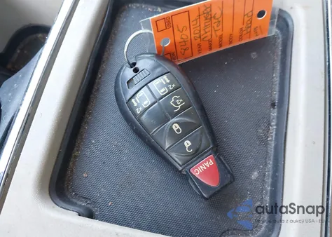 2014 Chrysler Town & Country Touring из США, поврежденный, VIN 2C4RC1BG5ER292918